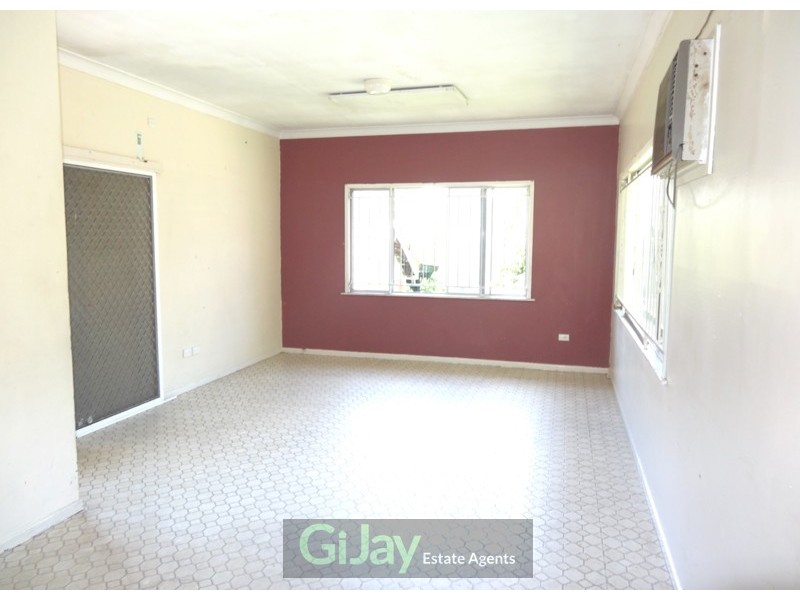 9 Stanley Tce, Taringa QLD 4068