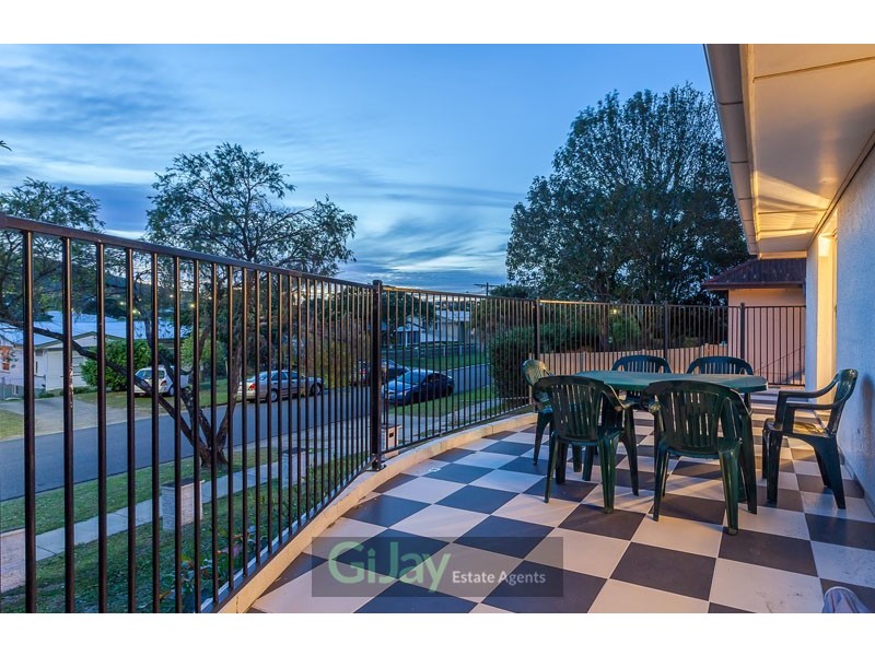 42 Wemvern St, Upper Mount Gravatt QLD 4122