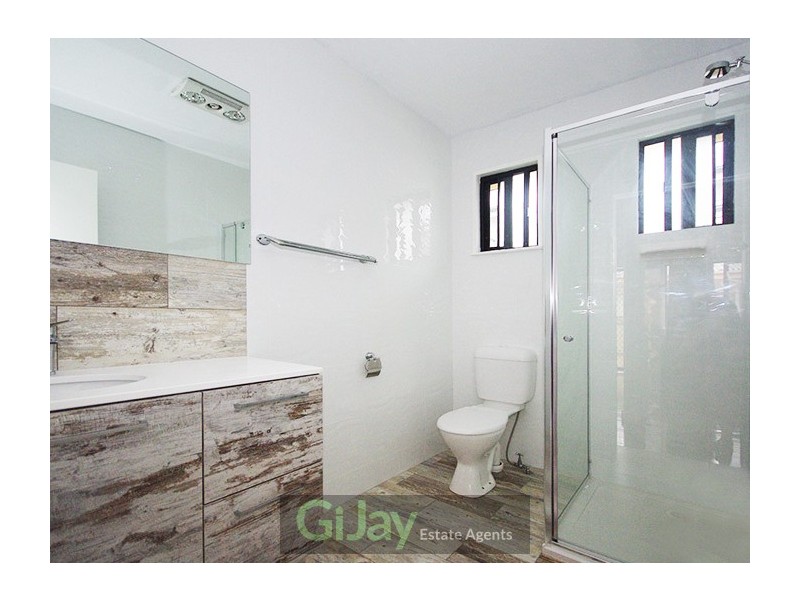 Unit 3/14 Arnold St, Holland Park QLD 4121