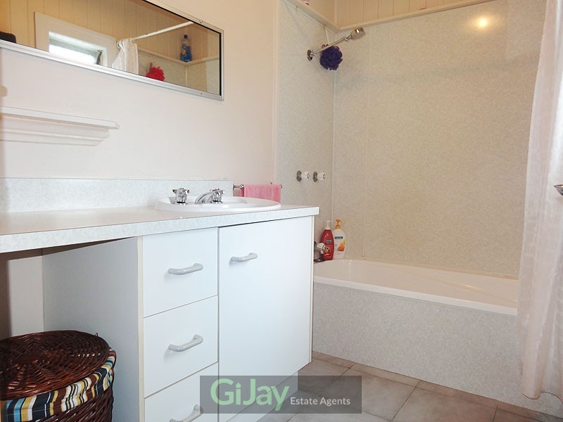 77 Perkins St, Upper Mount Gravatt QLD 4122