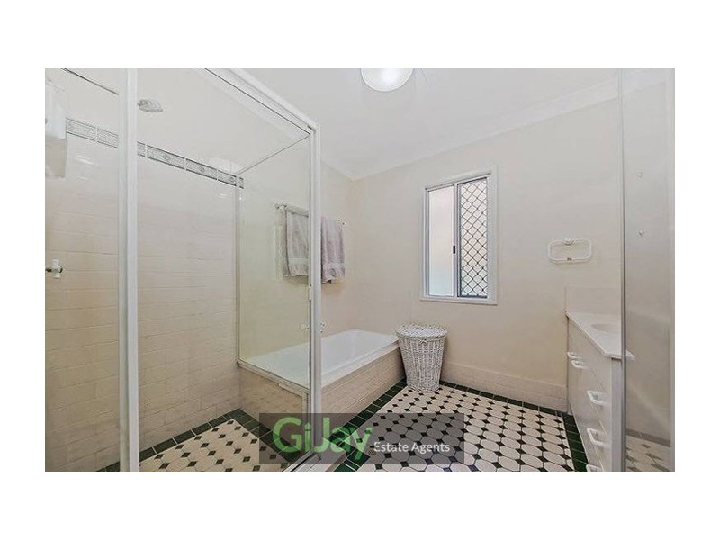 102 Mountain St, Mount Gravatt QLD 4122