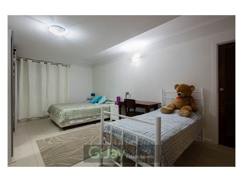 32 Olivia Ave, Salisbury QLD 4107