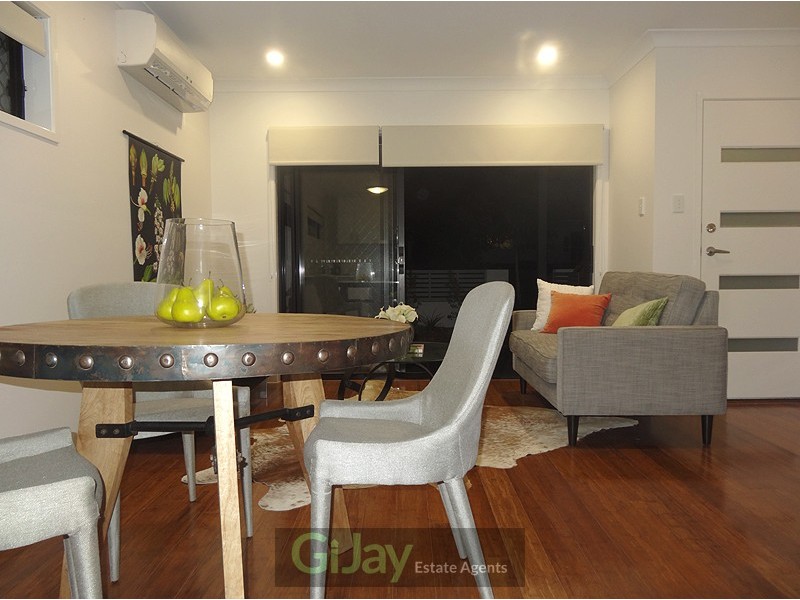 2/18 East Street, Camp Hill QLD 4152