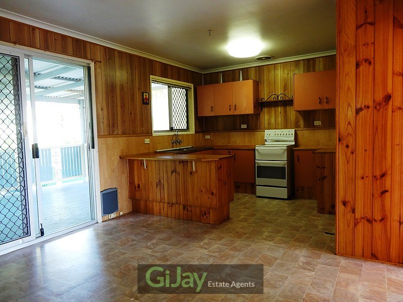 32 Waratah Dr., Crestmead QLD 4132