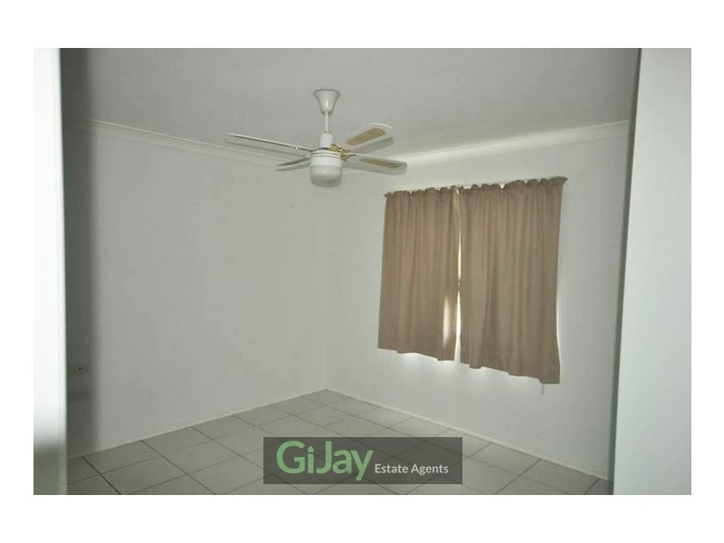 9 Oakdale St, Browns Plains QLD 4118