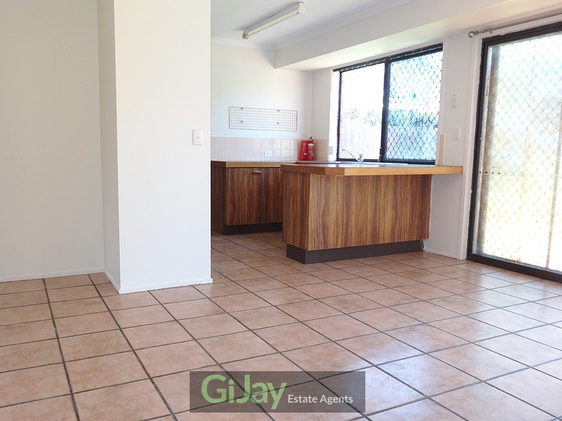 187 Warrigal Rd, Runcorn QLD 4113