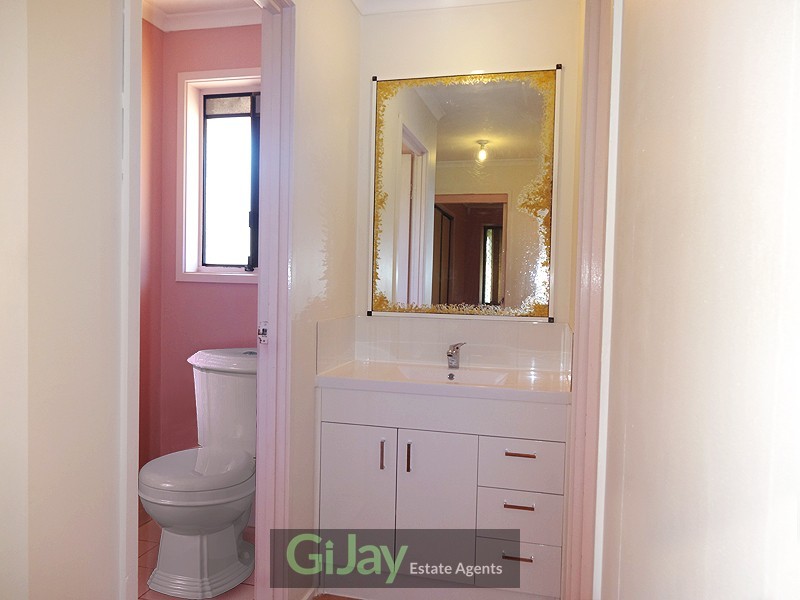 187 Warrigal Rd, Runcorn QLD 4113