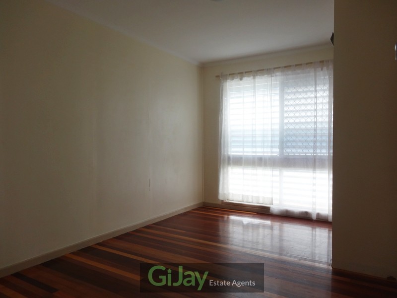 523 Mains Rd, Macgregor QLD 4109