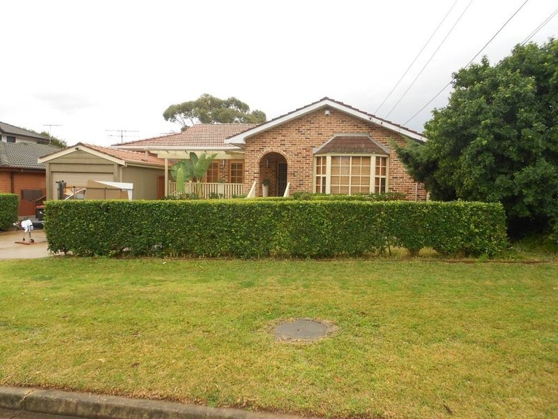 7 Lewin Crescent, Chipping Norton NSW 2170