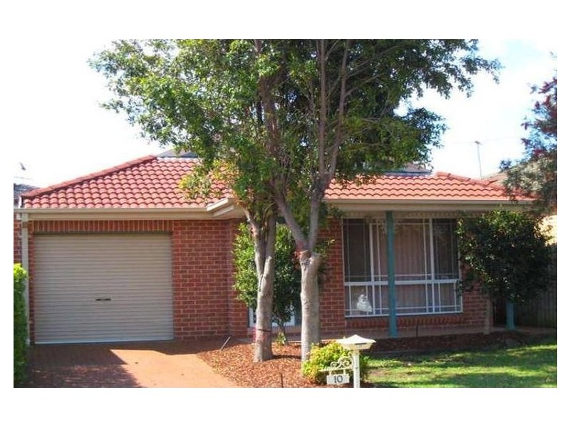 10 Eildon Court, Wattle Grove NSW 2173