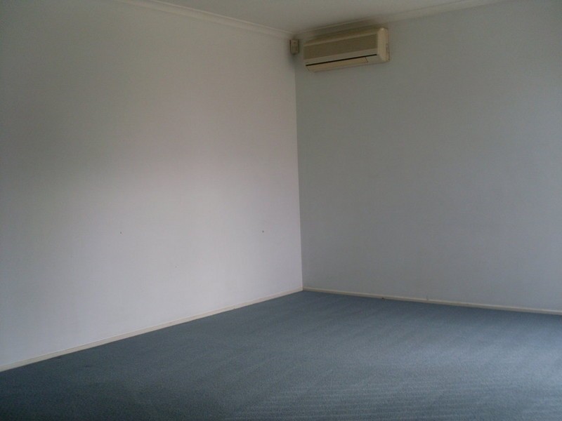 24b Dunrossill Avenue, Casula NSW 2170