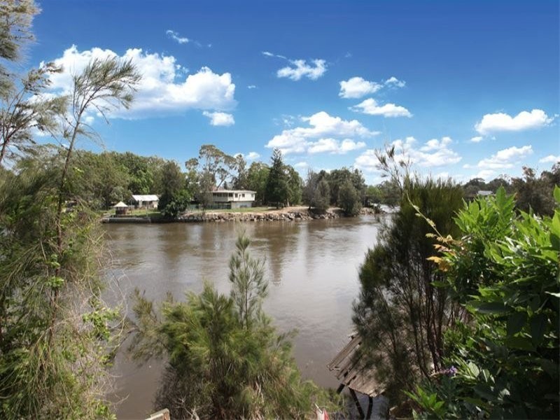 400 Henry Lawson Drive, Milperra NSW 2214