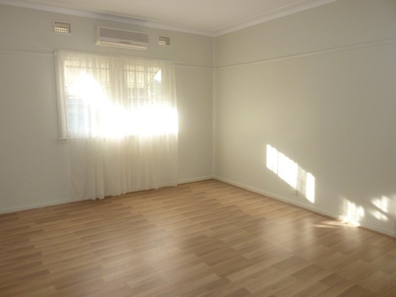 400 Henry Lawson Drive, Milperra NSW 2214