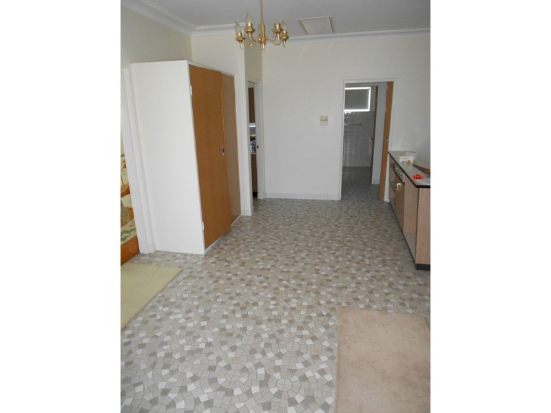 15 HILLCREST AVENUE, Moorebank NSW 2170