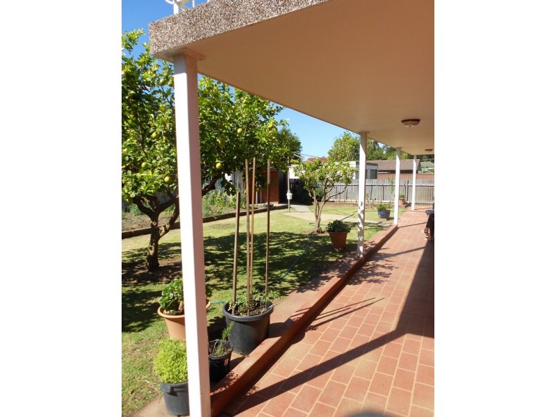 15 HILLCREST AVENUE, Moorebank NSW 2170