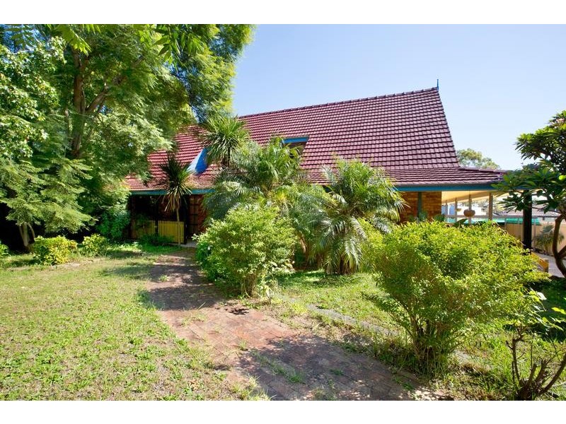 19 Banbury Cres, Chipping Norton NSW 2170