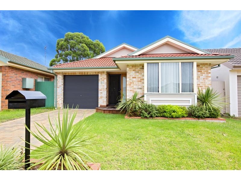 22 Bungonia Court, Wattle Grove NSW 2173