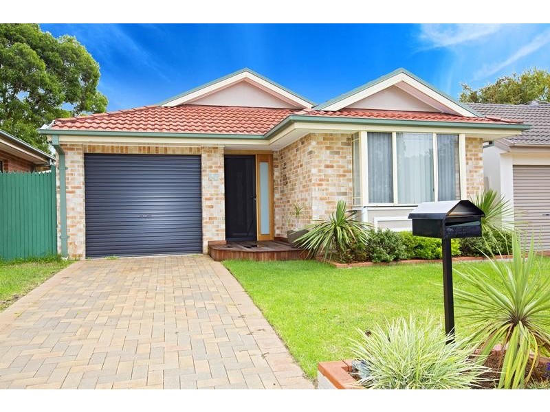 22 Bungonia Court, Wattle Grove NSW 2173