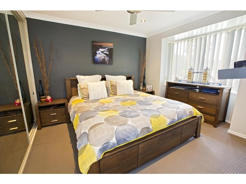 22 Bungonia Court, Wattle Grove NSW 2173