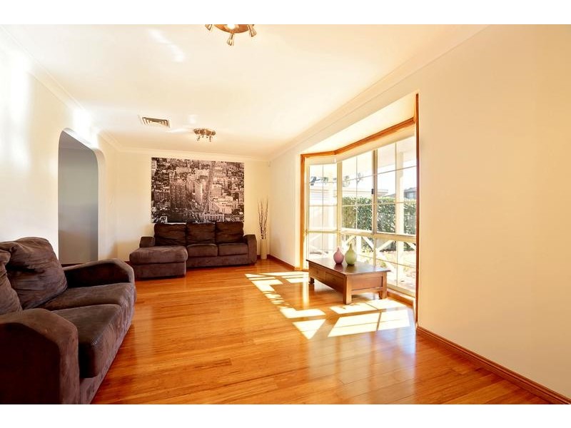 3 Evesham Pl, Chipping Norton NSW 2170