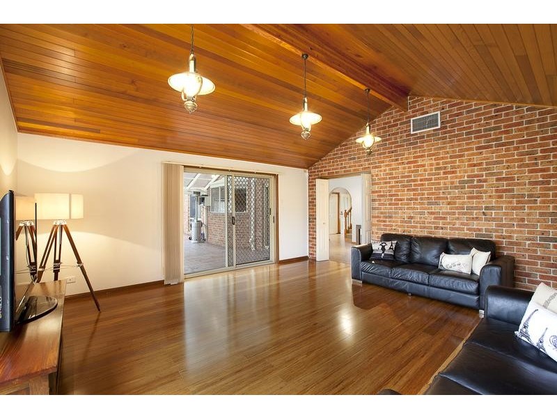 3 Evesham Pl, Chipping Norton NSW 2170