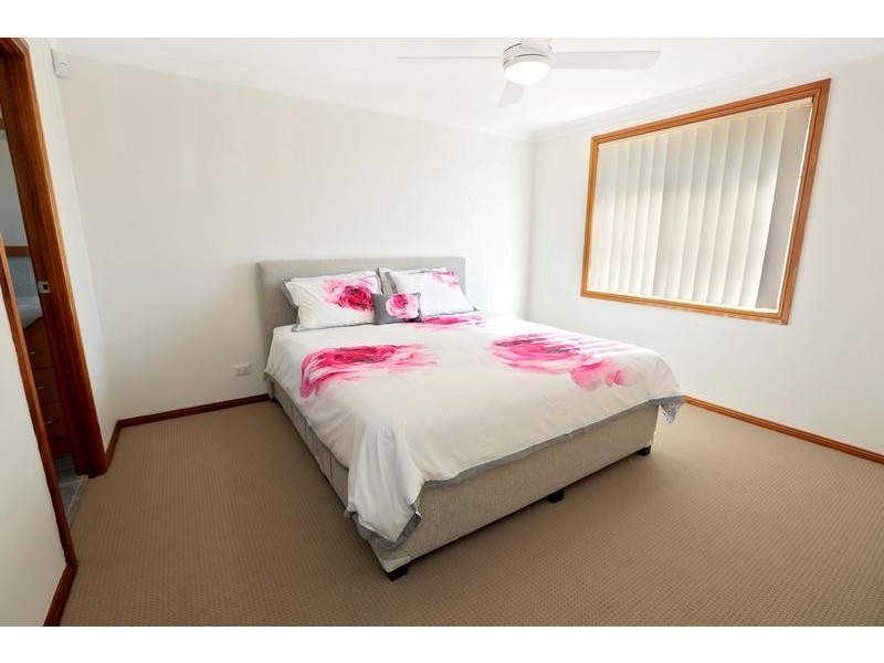 3 Evesham Pl, Chipping Norton NSW 2170