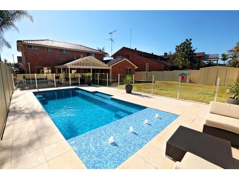 3 Evesham Pl, Chipping Norton NSW 2170
