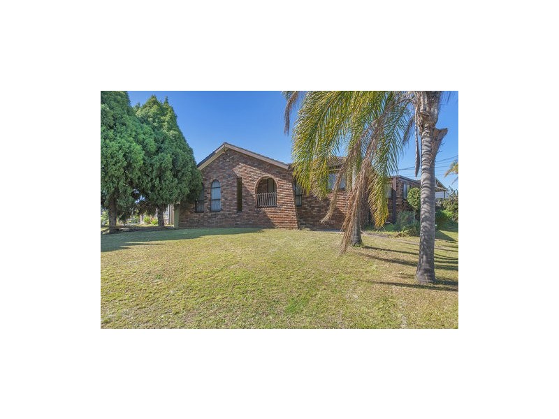 2 Bainbridge Ave, Chipping Norton NSW 2170