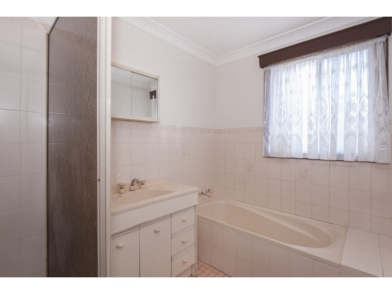 4 Moorebank Ave, Moorebank NSW 2170