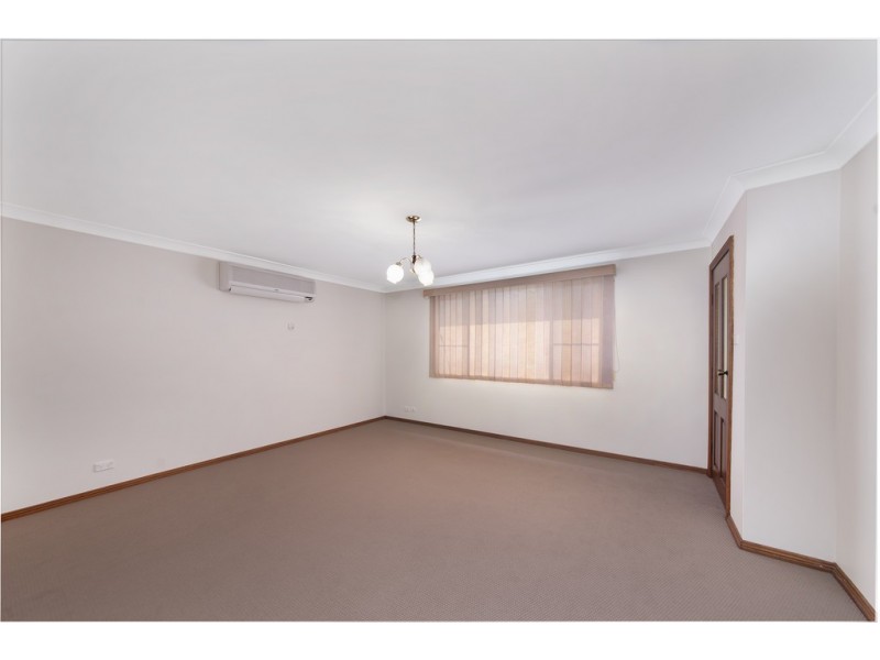 4 Moorebank Ave, Moorebank NSW 2170