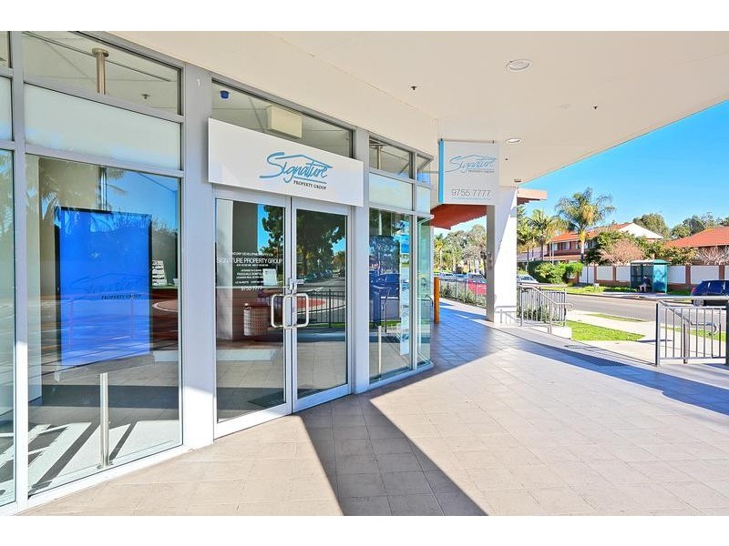 4 Moorebank Ave, Moorebank NSW 2170