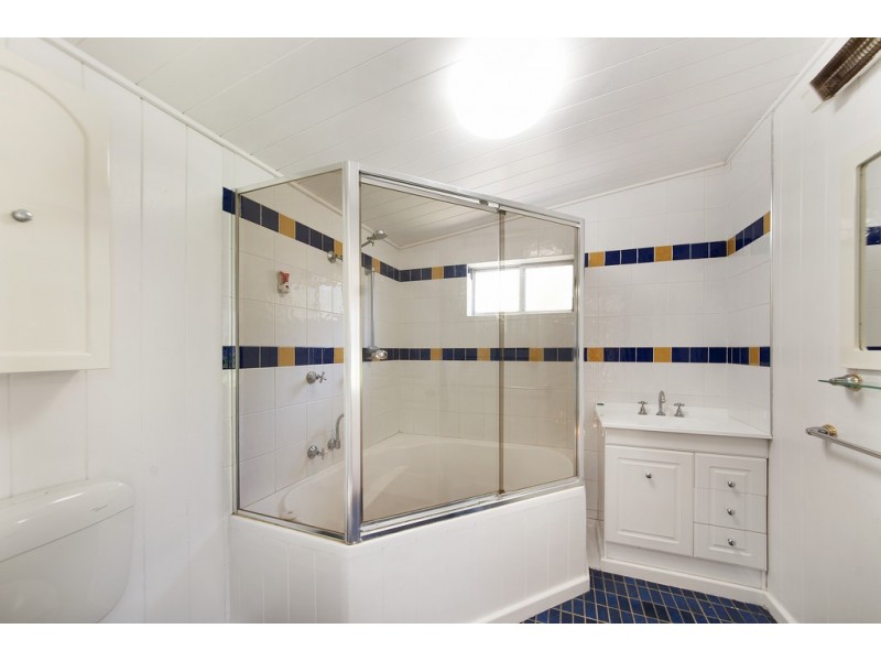 26 Governor Macquarie Drv, Chipping Norton NSW 2170