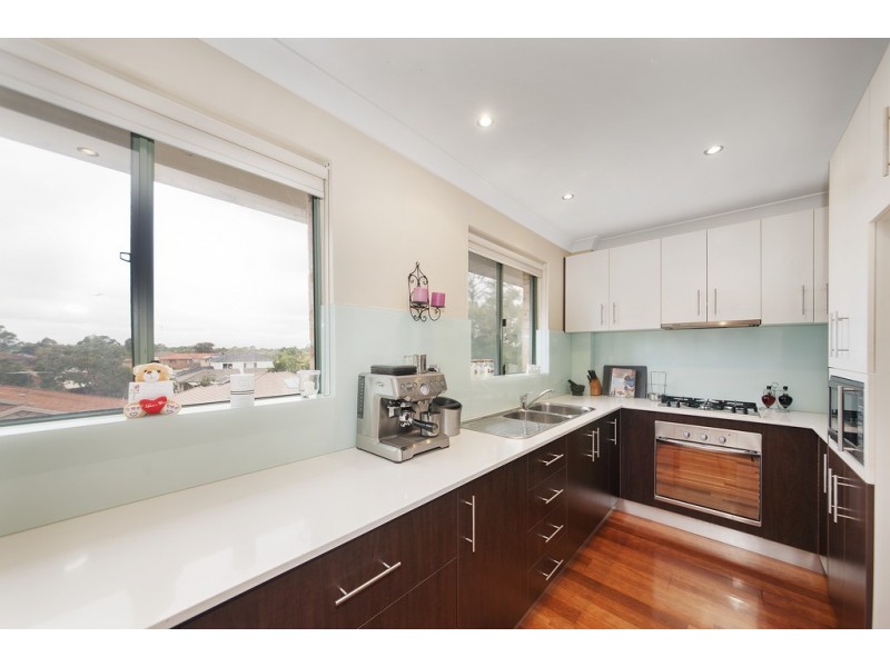 33/211 Mead Place, Chipping Norton NSW 2170