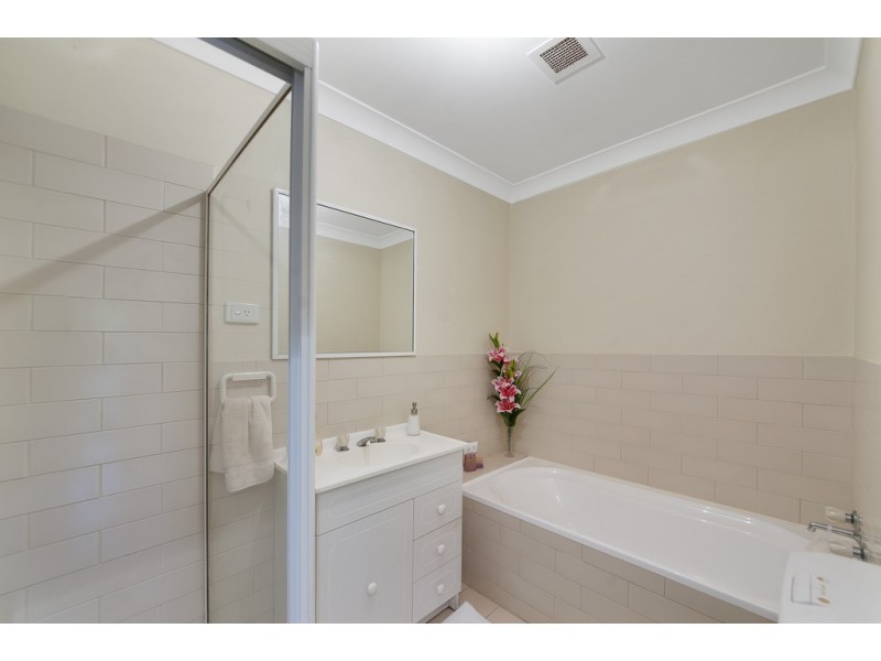 33/211 Mead Place, Chipping Norton NSW 2170