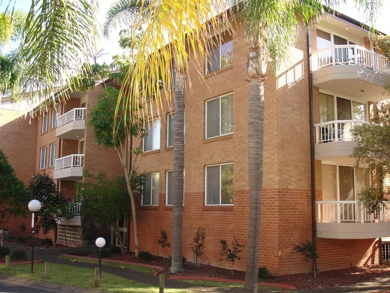 16/2 Mead Drive, Chipping Norton NSW 2170