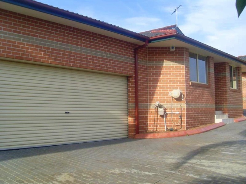 2/9 Lee Street, Condell Park NSW 2200