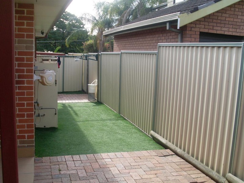 2/9 Lee Street, Condell Park NSW 2200