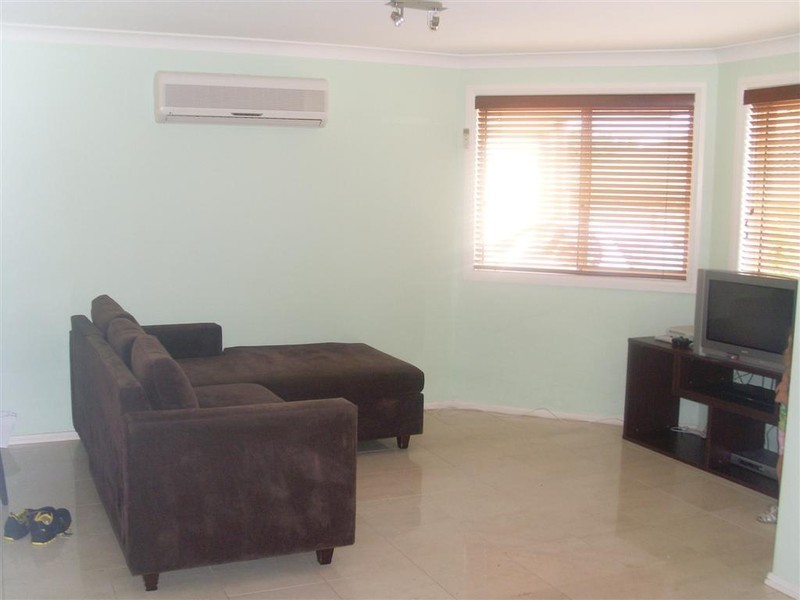 2/9 Lee Street, Condell Park NSW 2200