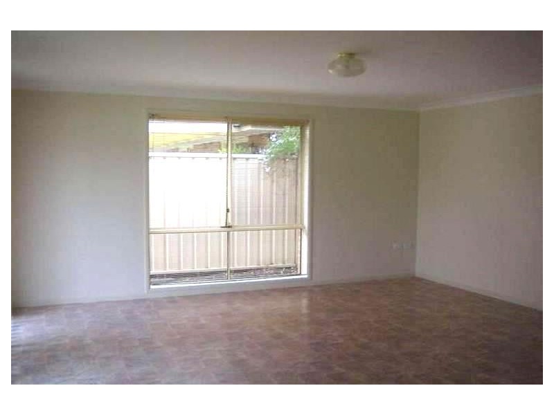 11 Larra Court, Wattle Grove NSW 2173