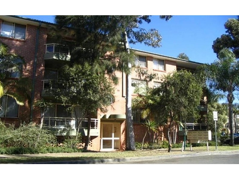 15/6 Mead Drive, Chipping Norton NSW 2170