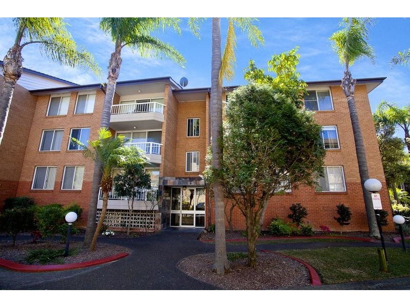 21/2 Mead Drive, Chipping Norton NSW 2170