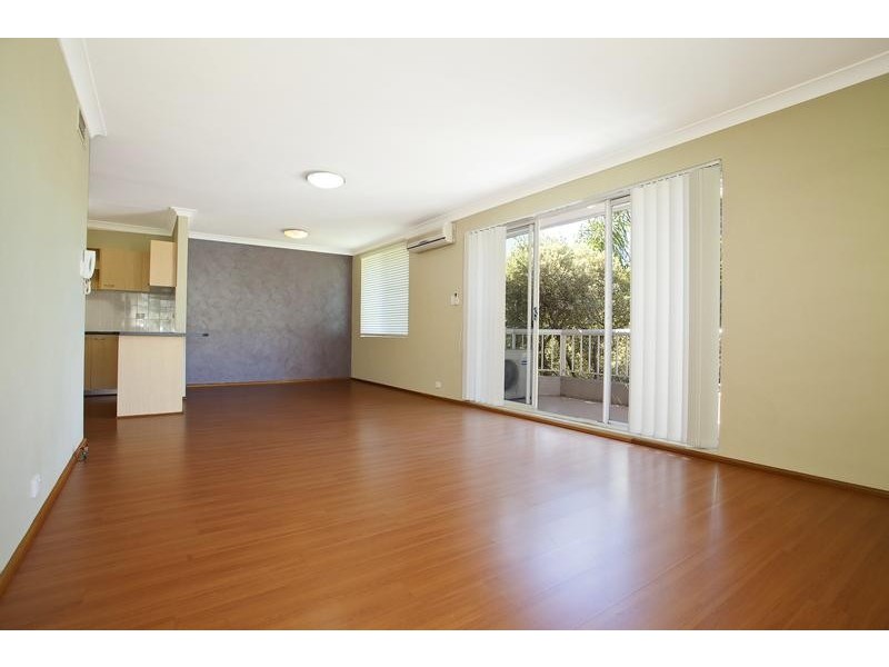 21/2 Mead Drive, Chipping Norton NSW 2170