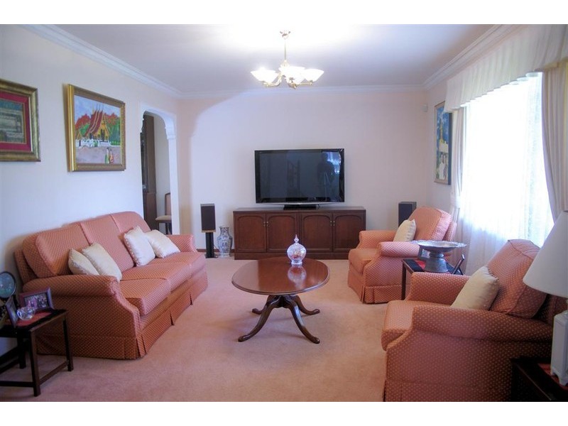 157 Australis Avenue, Wattle Grove NSW 2173