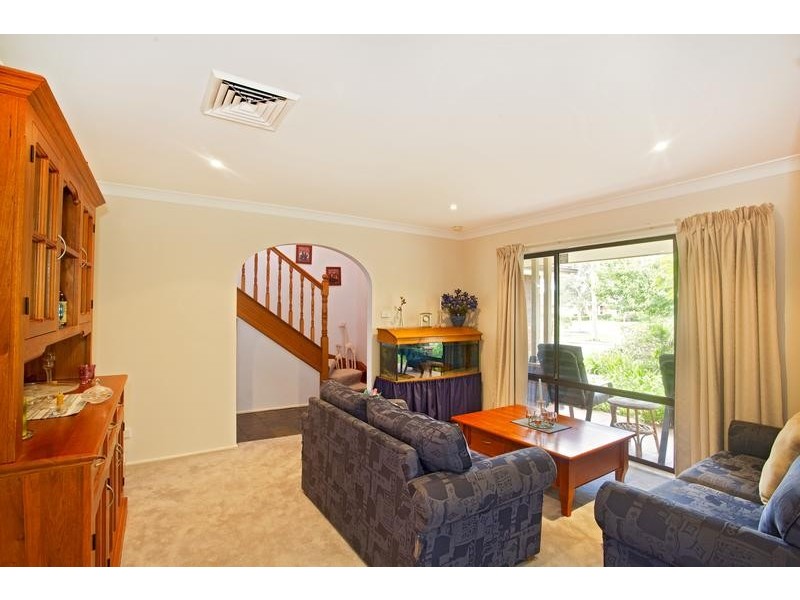 16 Beddington Court, Wattle Grove NSW 2173