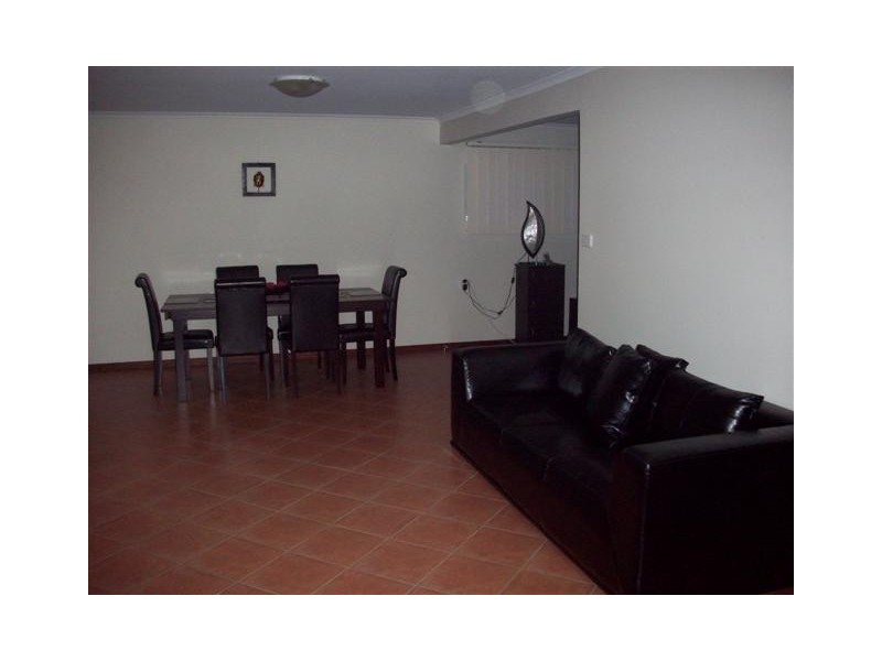 7 Yanderra Close, Hammondville NSW 2170