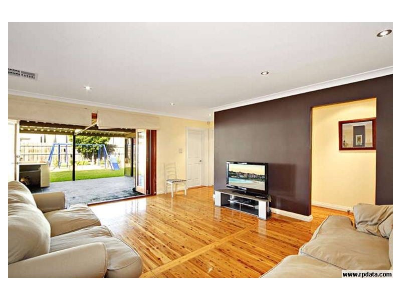 4 Magree Crescent, Chipping Norton NSW 2170