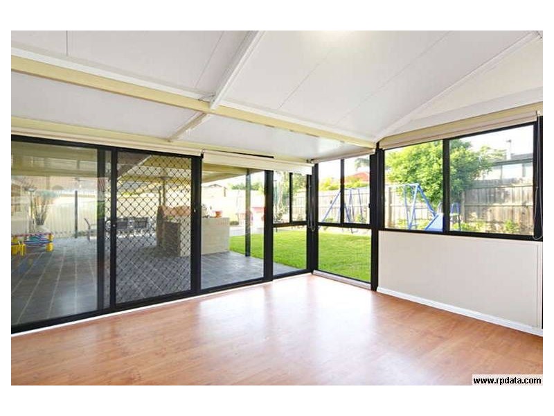 4 Magree Crescent, Chipping Norton NSW 2170