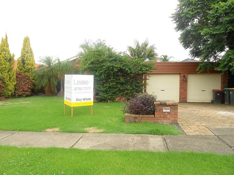 23 Banbury Crescent, Chipping Norton NSW 2170