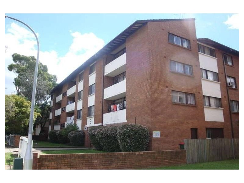 23/5-7 Lachlan Street, Warwick Farm NSW 2170