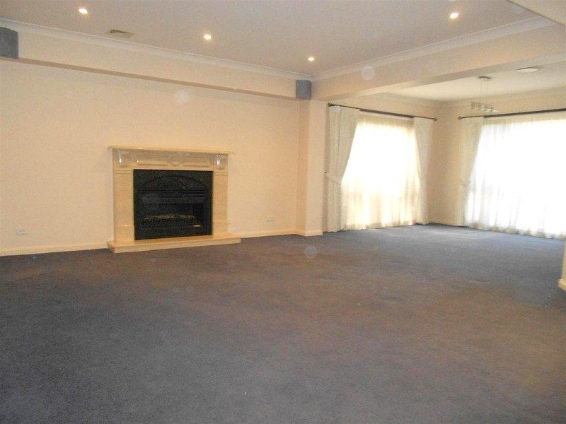 28 Bangalla Avenue, Chipping Norton NSW 2170